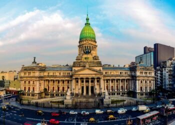 Diputados se dispone a la sesión especial para aprobar la reducción del impuesto a las ganancias