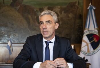 Murió en un accidente de tránsito el ministro de Transporte Mario Meoni