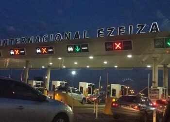 Cierre de fronteras, vuelos suspendidos y medidas sanitarias para viajeros