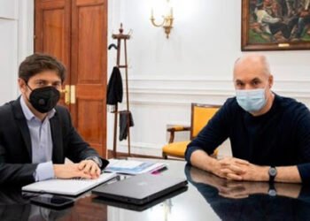 Kicillof anunció nuevas medidas restrictivas y agradeció al Presidente. Ciudad morigera el discurso.