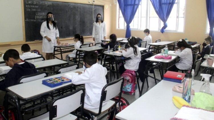 Se intensifica el regreso a la presencialidad en las escuelas en todo el país