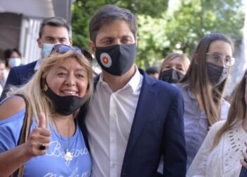 Kicillof anunció un programa de desendeudamiento para mujeres
