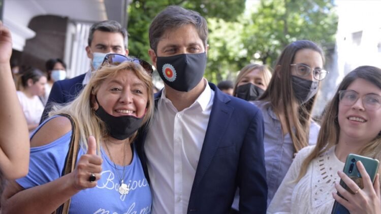 Kicillof anunció un programa de desendeudamiento para mujeres
