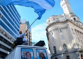 El FdT celebra el Día de la Militancia con un acto masivo en Plaza de Mayo