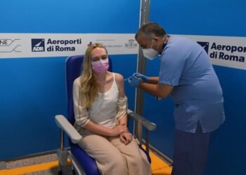 La campaña de vacunación italiana cumple un año con casi 110 millones de dosis aplicadas