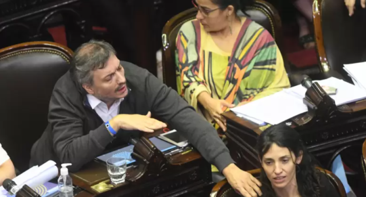 Máximo Kirchner cuestionó el “comportamiento patoteril” de la oposición