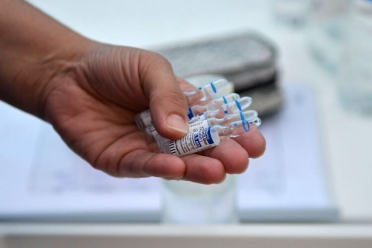 Vizzotti: “No es momento de sumar la vacuna contra el covid-19 al calendario obligatorio”