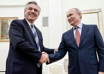 Putin elogió la campaña de vacunación en Argentina y destacó la producción local