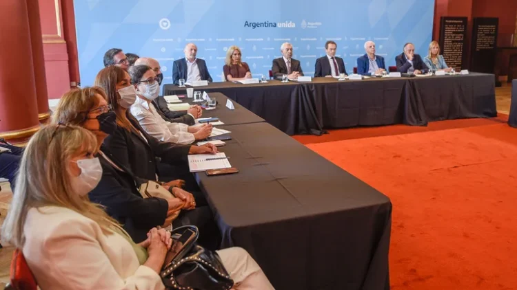 Con la presencia de empresarios y sindicalistas, el Consejo Económico y Social presentará una agenda productiva federal