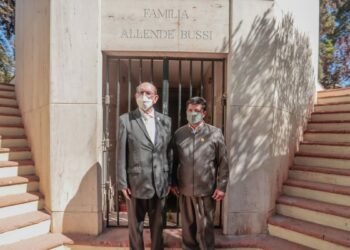 Denuncian por envío ilegal de dólares al exterior a Dujovne, gestor de la deuda con el FMI