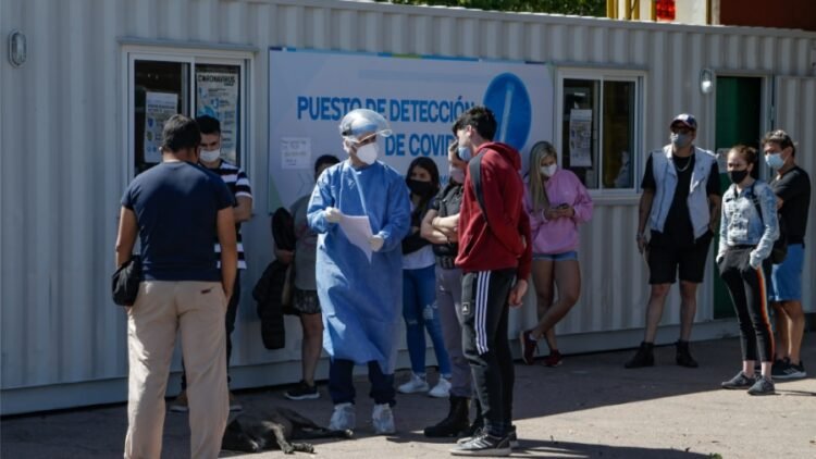 Se registraron 6.137 nuevos contagios de coronavirus