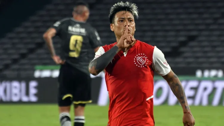 Sorpresa: Racing se comunicó con una figura de Independiente con intención de contratarlo en junio