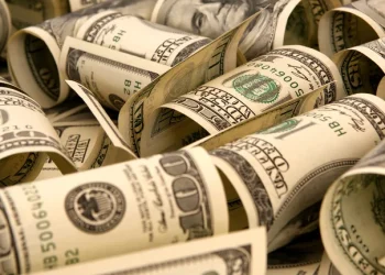 El dólar libre todavía pierde un 3% en el año, pero la suba de los últimos días golpeó a los que invirtieron en pesos