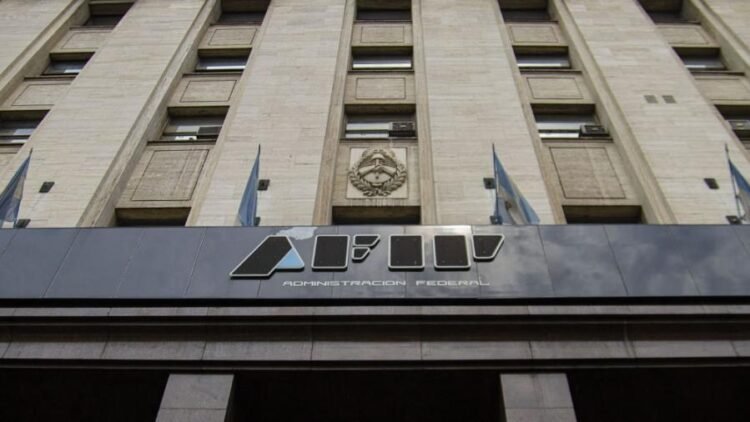 La AFIP prorrogó el vencimiento de Ganancias y Bienes Personales