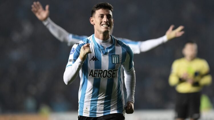 Racing quiere concretar su pase a octavos de final ante el River uruguayo