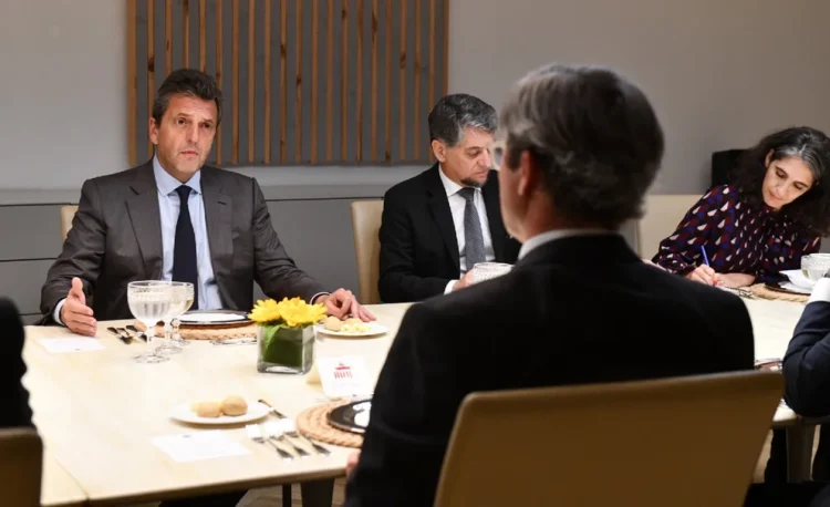 Ante el G7, Massa dijo que la Argentina perdió unos USD 20.000 millones por la guerra, pero aseguró que hará todo lo posible para cumplir con el FMI