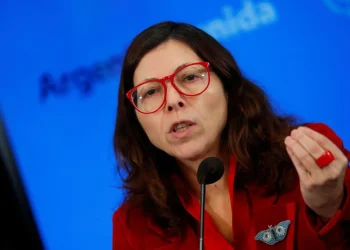 Luego de querer echar a todo el directorio, Batakis nombró a tres hombres de su confianza en el Banco Nación