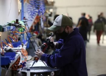 Los empresarios pymes le pidieron al Gobierno un blanqueo para pagar importaciones con dólares no declarados