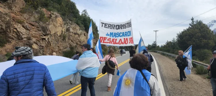 Expectativa en Bariloche por el posible desalojo de los mapuches en Villa Mascardi