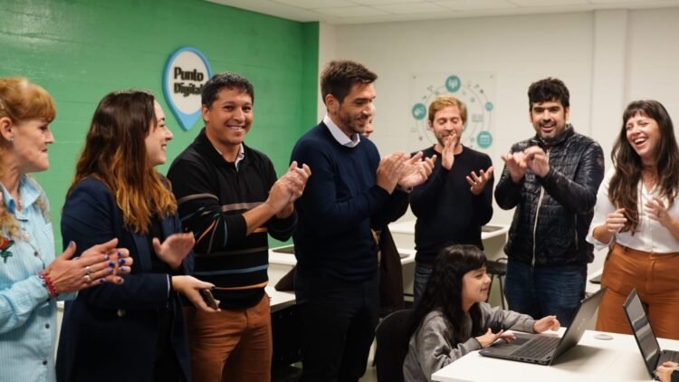 Se inauguró el Punto Digital en el Polideportivo Lucía Cullen – Padre Mugica
