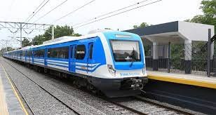 Demoras en el Tren Roca: un grupo de manifestantes realiza un corte de vías en Avellaneda