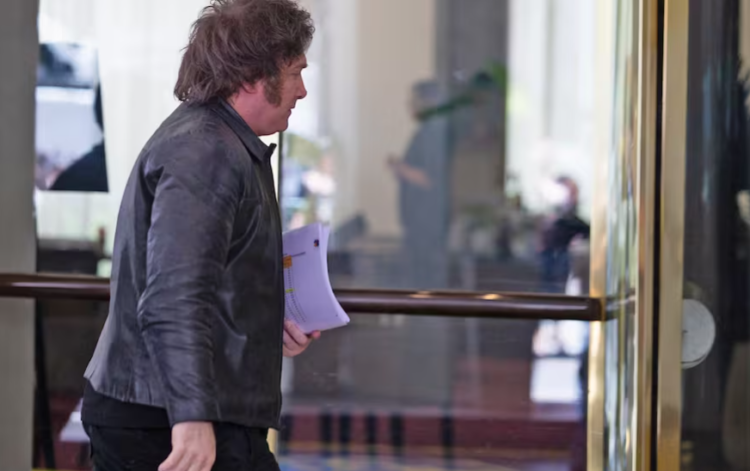 Javier Milei informó que Salud será ministerio y lo ocupará Mario Russo; Florencia Misrahi irá a la AFIP e Iván Kerr será secretario de Vivienda