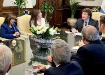 Javier Milei encabezó la reunión de gabinete en la que hubo dos temas excluyentes: la pulseada con los piqueteros y el mega decreto