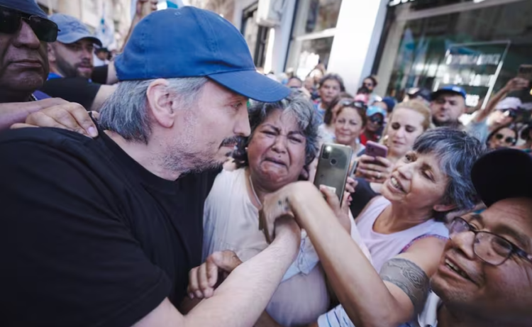 El liderazgo de Máximo Kirchner en el PJ bonaerense es resistido y ya hay dirigentes que impulsan a Axel Kicillof