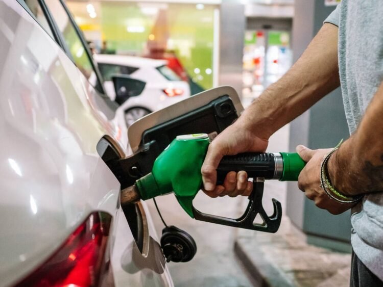 El precio del combustible aumentó un 27%