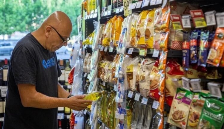 El Gobierno liberó la importación de productos básicos y medicamentos