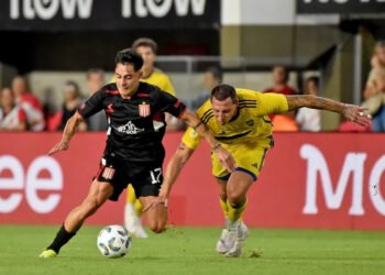 Novedades acerca de la salud del futbolista Javier Altamirano: “está estable”