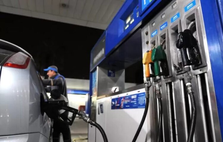 La nafta y el gasoil aumentarán este fin de semana extra largo
