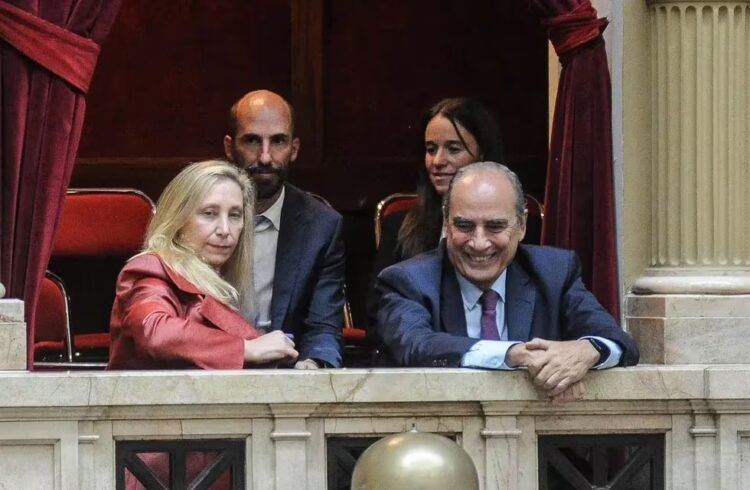 Karina Milei y Guillermo Francos regresaron al Congreso para seguir de cerca la votación de la Ley Bases