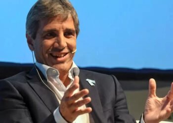 El equipo económico viaja a Estados Unidos para buscar alianzas