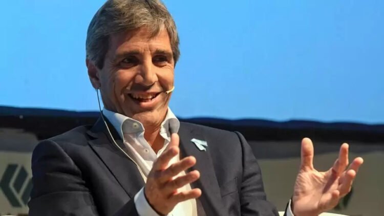 El equipo económico viaja a Estados Unidos para buscar alianzas