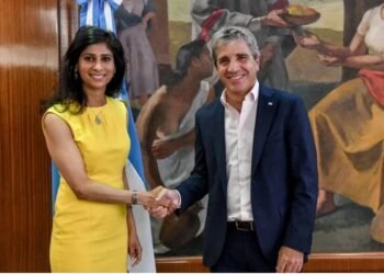 El Gobierno acordó con el FMI y podría recibir 800 millones de dólares