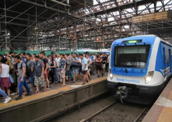 Los trenes circulan con demoras y cancelaciones por una inusual medida de fuerza