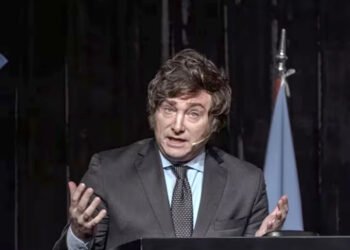 Milei vuelve a defender su plan económico frente a empresarios tras el debate por el atraso cambiario