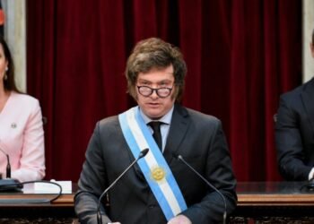 El Gobierno quiere armar un “Consejo de Mayo” con empresarios y sindicatos para sumar puntos al pacto del 25