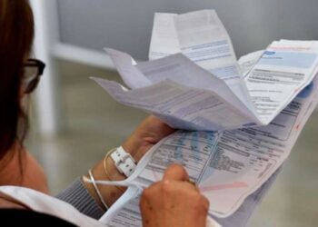 El Gobierno empieza a eliminar los subsidios a la luz y el gas: habrá una transición de seis meses