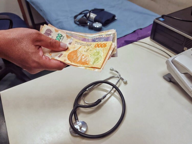 Prepagas: habrá devoluciones a los afiliados en 12 cuotas