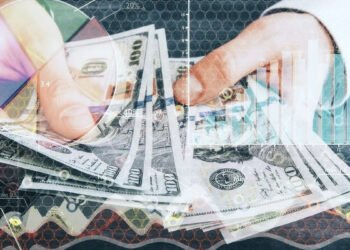 Suben las distintas cotizaciones del dólar, caen los bonos y el riesgo país trepa hasta rozar los 1500 puntos