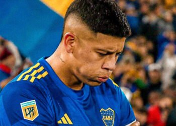Marcos Rojo, otra vez en el centro de las críticas en Boca: fotos en boliche y partido amateur