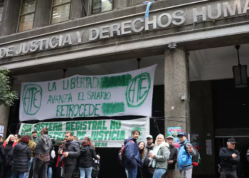 El Gobierno prepara una nueva ola de despidos sobre los contratos que vencen hoy