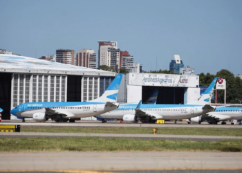 La intransigencia gremial complica los vuelos de Aerolíneas Argentinas en Córdoba y Mendoza