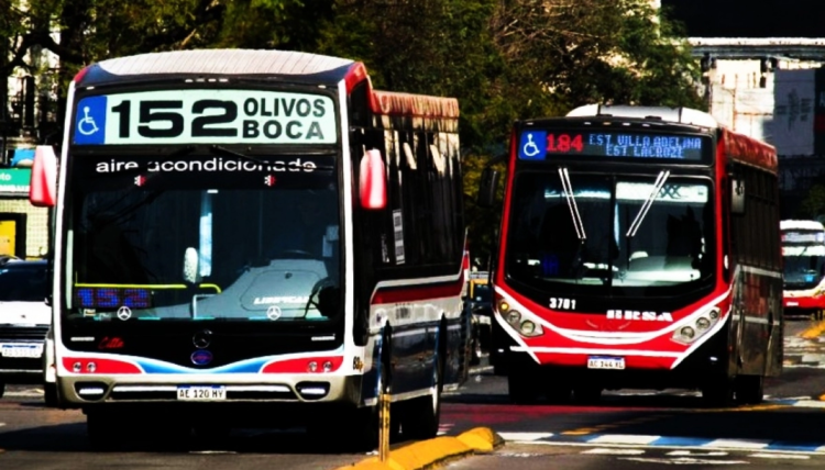 El Gobierno insiste en la quita de subsidios a los colectivos y crece la tensión con Macri y Kicillof