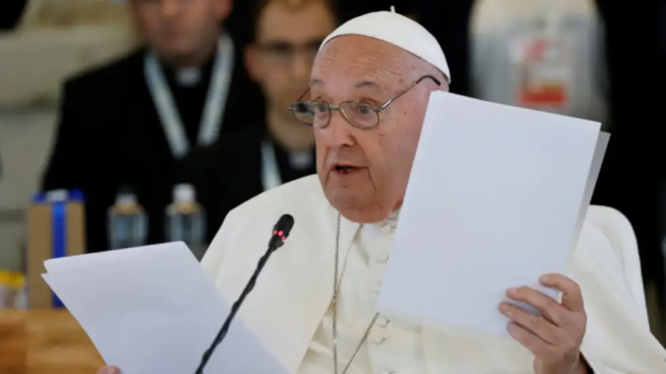 Dura crítica del Papa por el protocolo antipiquetes: “El Gobierno en vez de pagar la justicia social, pagó el gas pimienta”