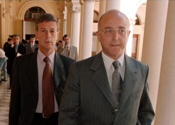 Mathov se presentó en tribunales para cumplir su condena de prisión por los hechos de diciembre de 2001