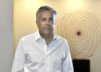 El gobernador de Mendoza criticó la suspensión de cuatro diputados radicales