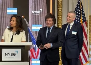 El Presidente reiteró su “compromiso” con el equilibrio fiscal ante inversores de Wall Street